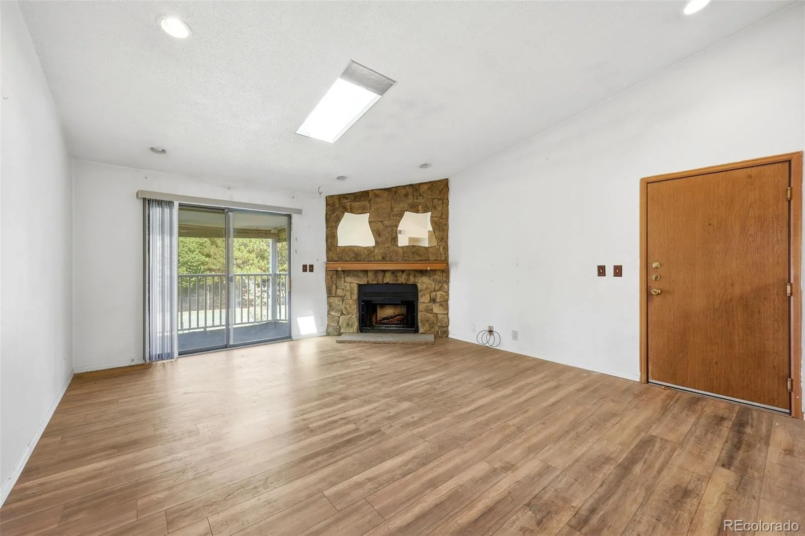 907 S Yampa Street #208 Aurora CO 80017 | MLS #REC4009866 08112026153605 1600 4