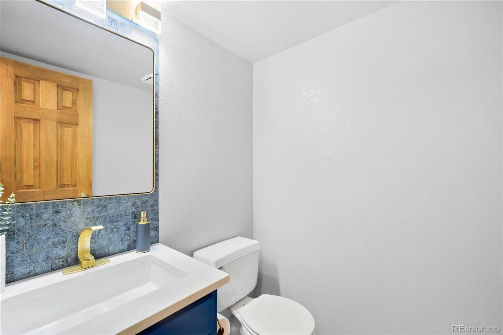 2454 S Sedalia Circle Aurora CO 80013 | MLS #REC4010477 09252026121356 1600 18