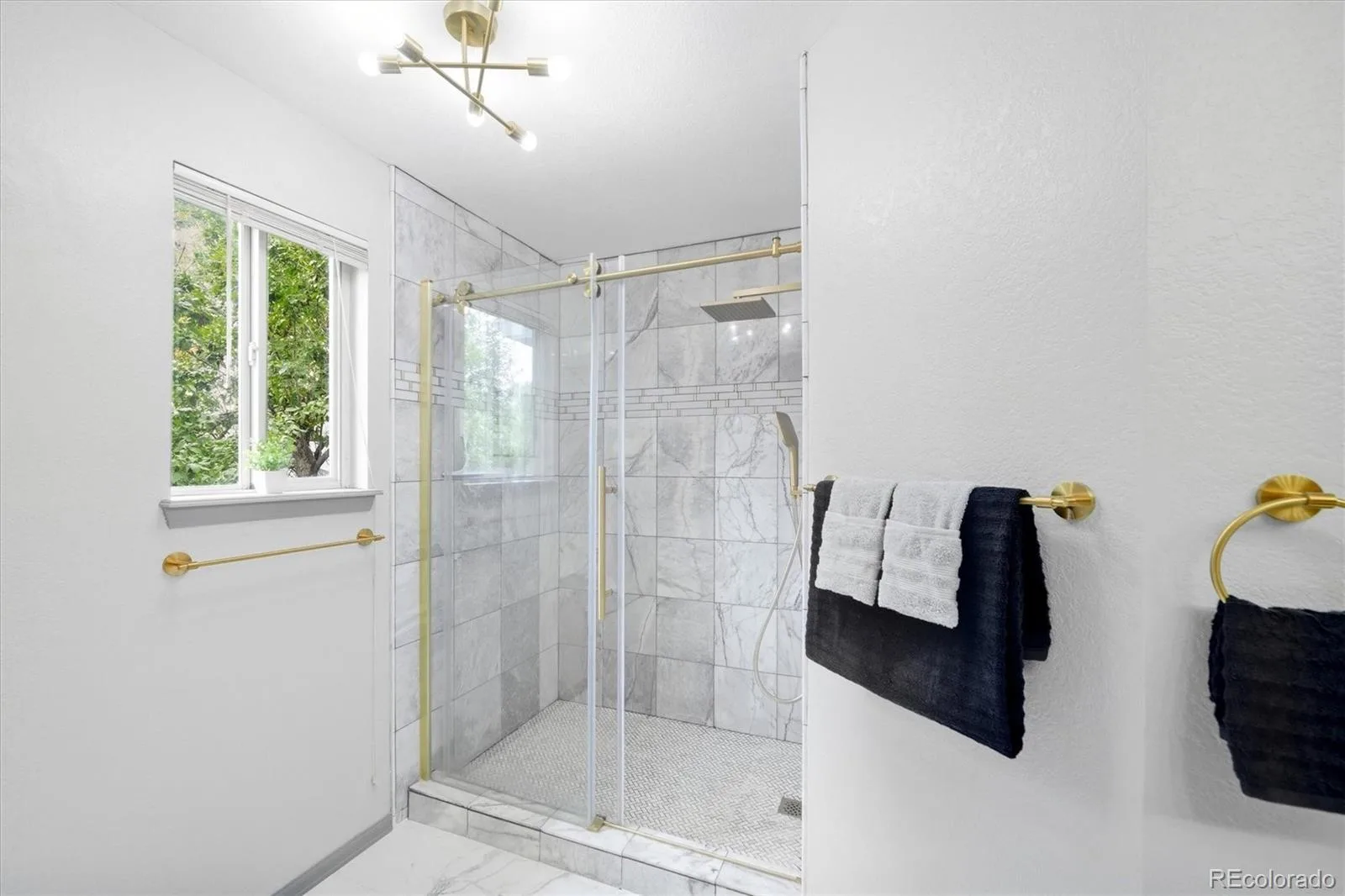 2454 S Sedalia Circle Aurora CO 80013 | MLS #REC4010477 09252026121356 1600 33