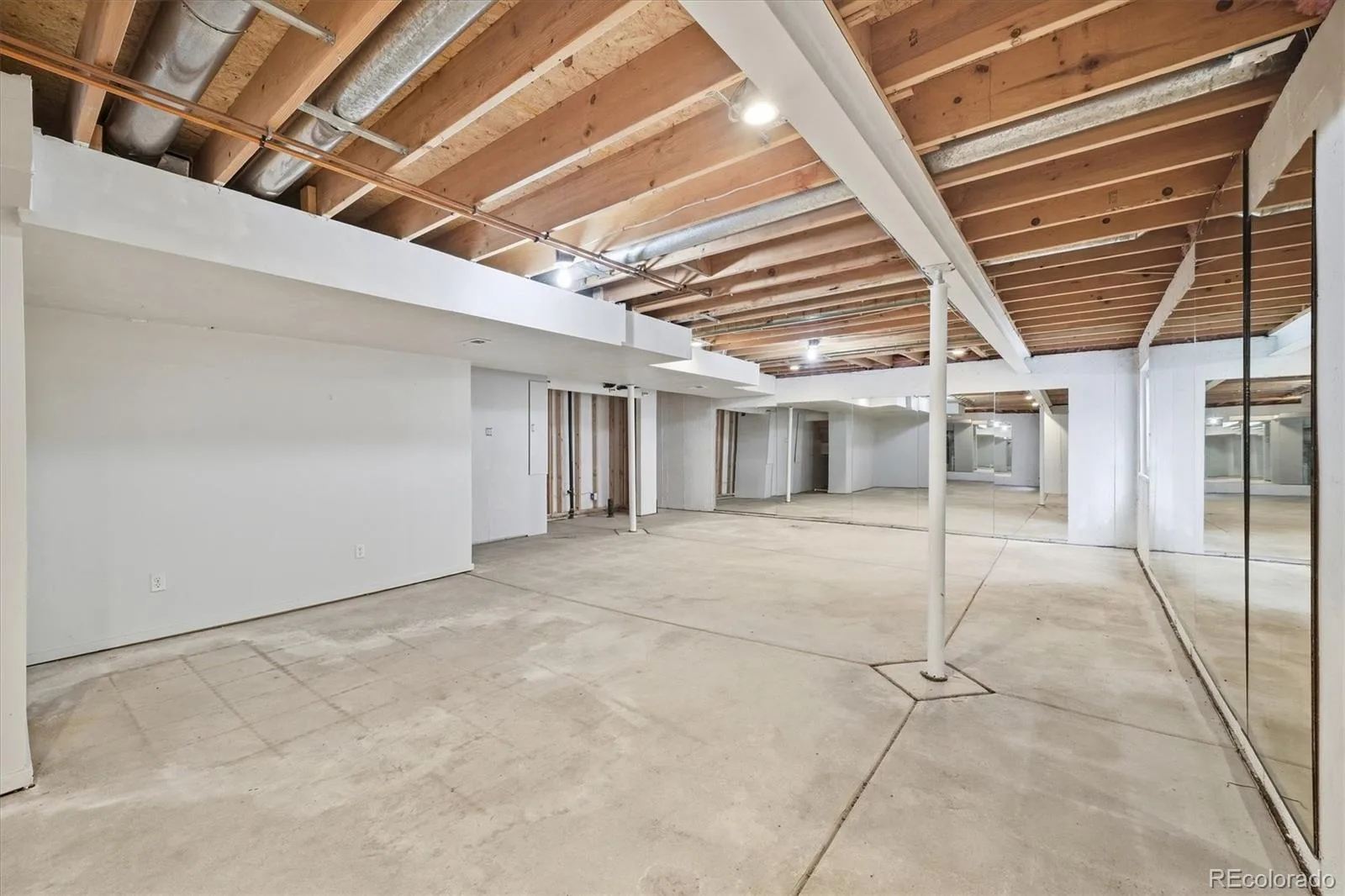 2454 S Sedalia Circle Aurora CO 80013 | MLS #REC4010477 09252026121356 1600 47