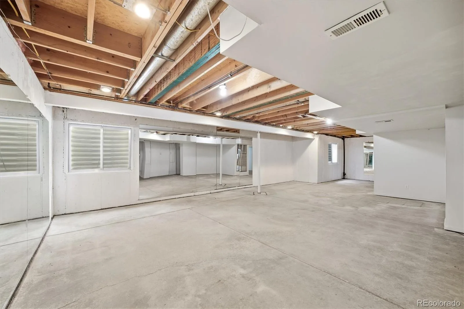 2454 S Sedalia Circle Aurora CO 80013 | MLS #REC4010477 09252026121356 1600 48