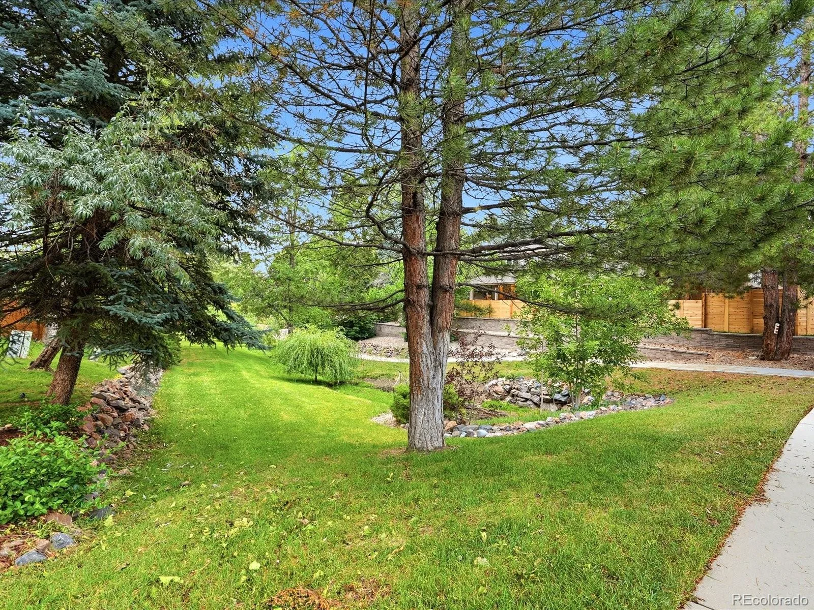 4811 W 102nd Avenue Westminster CO 80031 MLS #REC4011404 07022026011553 1600 20
