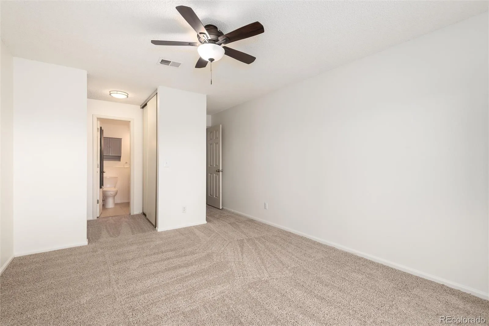 12513 E Pacific Circle #D Aurora CO 80014 MLS #REC4011430 05202026231923 1600 16