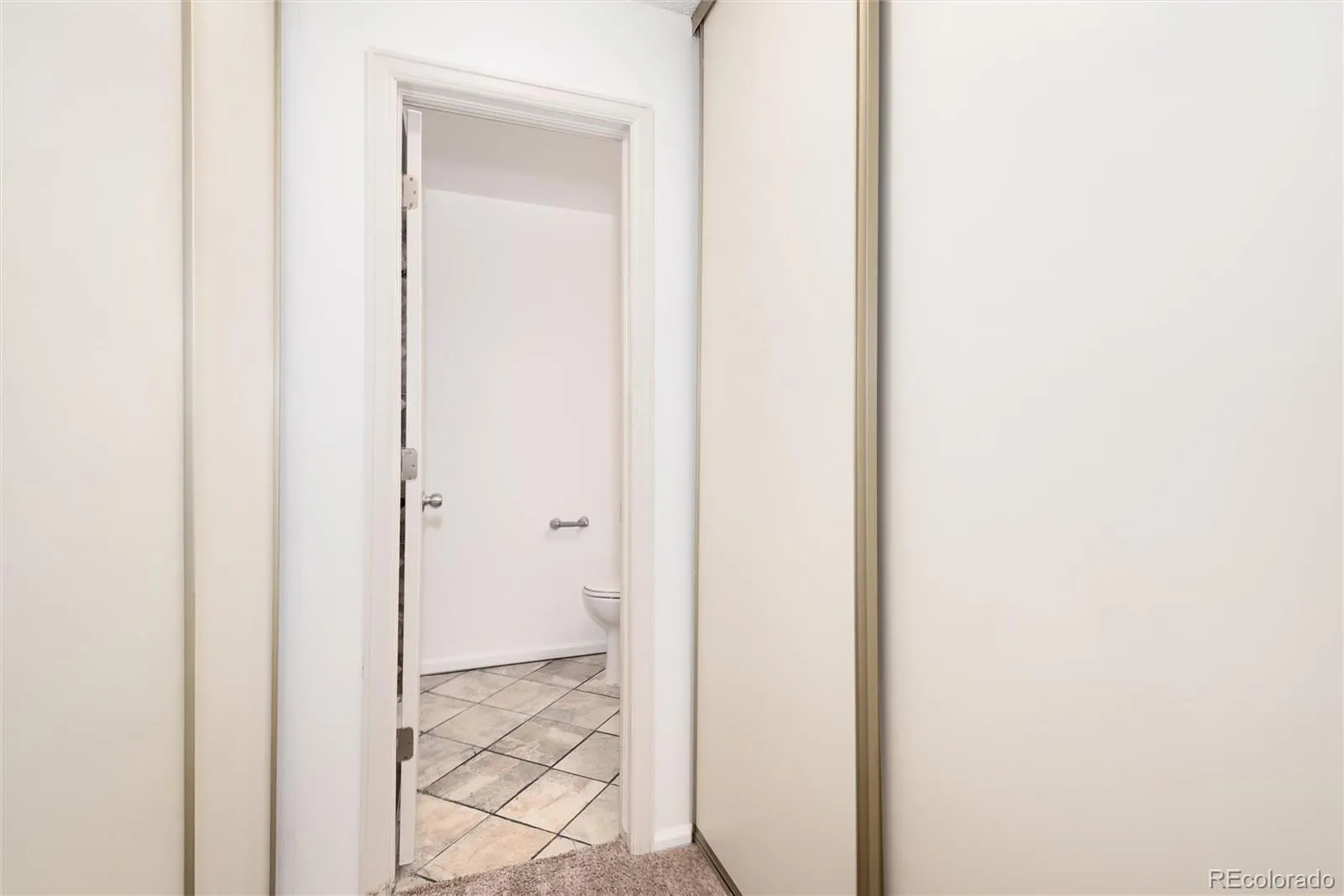 12513 E Pacific Circle #D Aurora CO 80014 MLS #REC4011430 05202026231923 1600 23