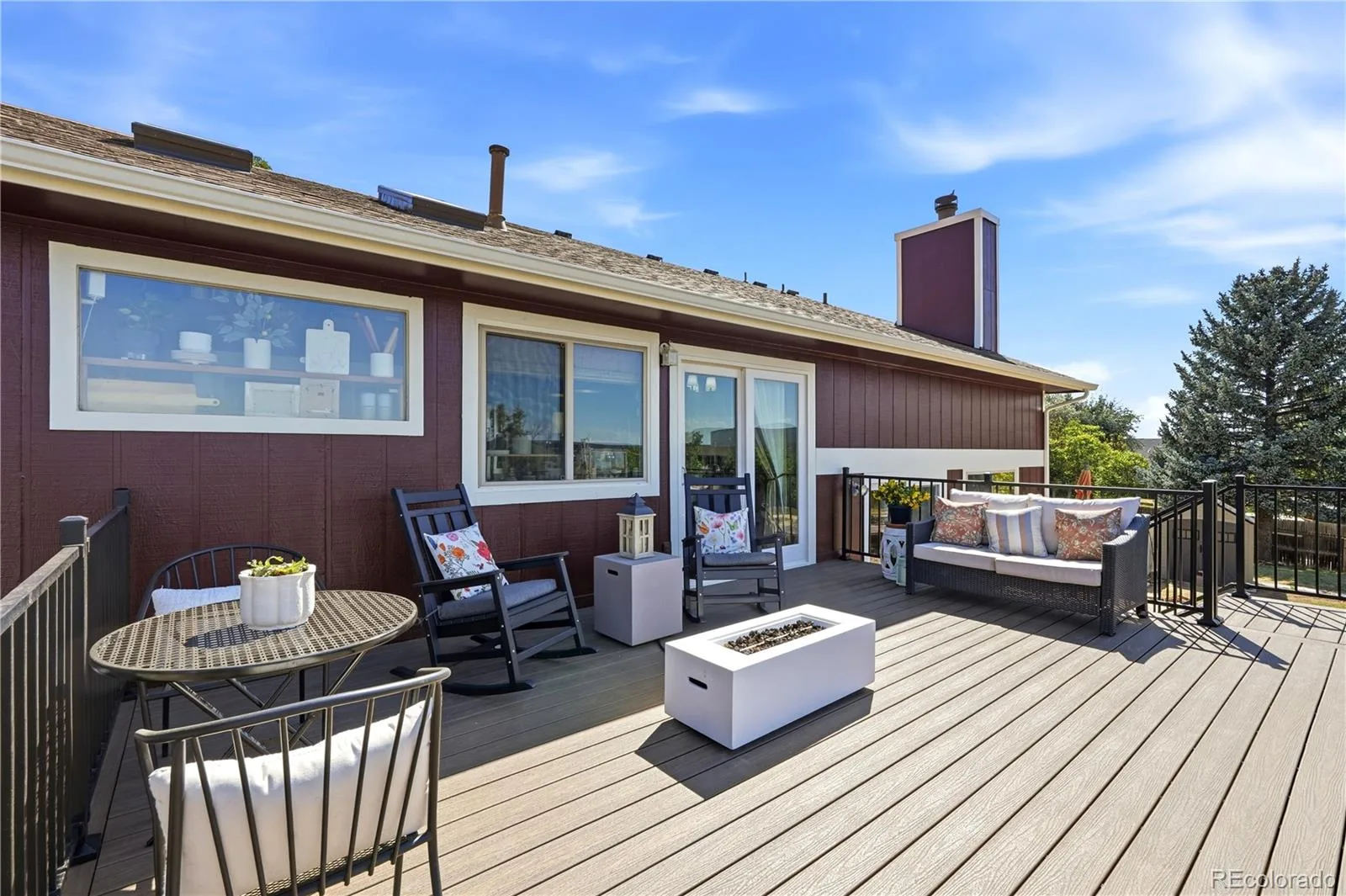 702 S Eagle Street Aurora CO 80012 MLS #REC4015490 06182026185907 1600 32