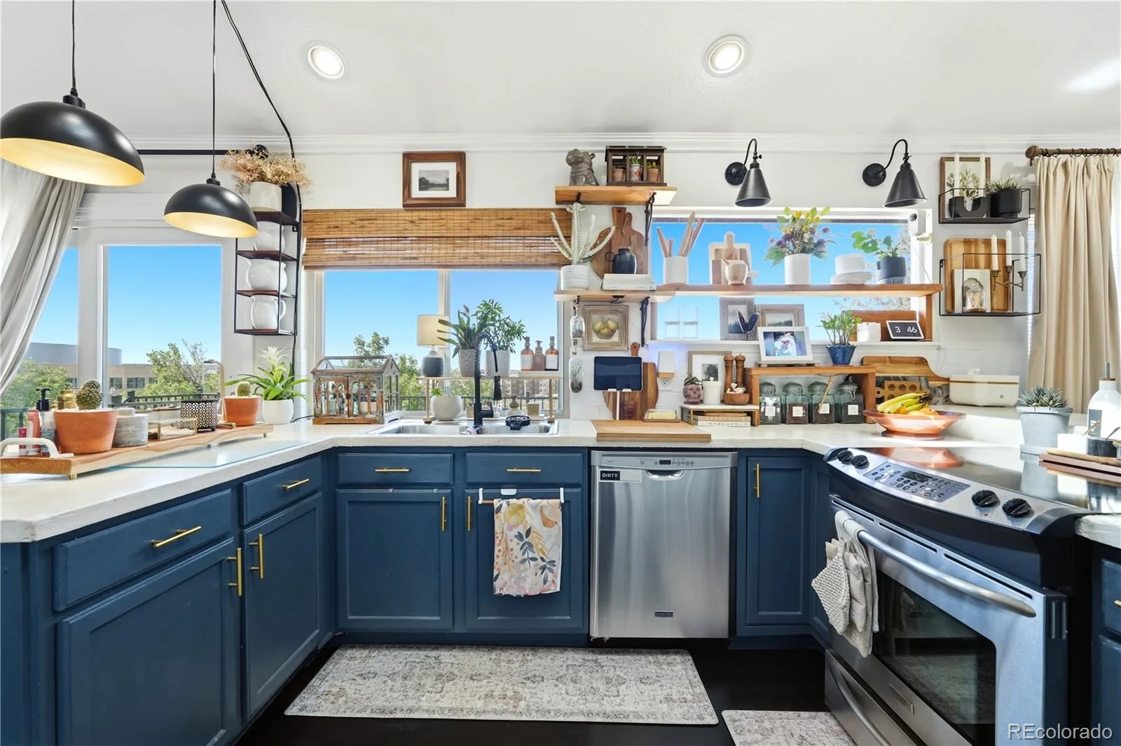 702 S Eagle Street Aurora CO 80012 MLS #REC4015490 06182026185907 1600 5