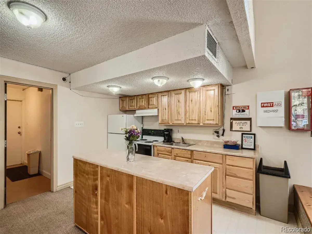 7375 E Quincy Avenue #204 Denver CO 80237 | MLS #REC4015758 06272025004125 1200 33