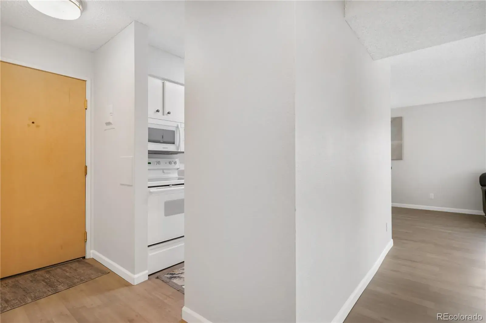7375 E Quincy Avenue #204 Denver CO 80237 | MLS #REC4015758 06272025004125 1600 20