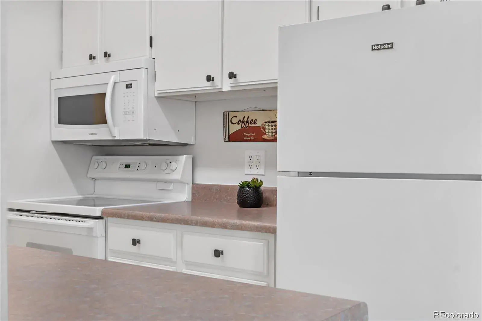 7375 E Quincy Avenue #204 Denver CO 80237 | MLS #REC4015758 06272025004125 1600 8