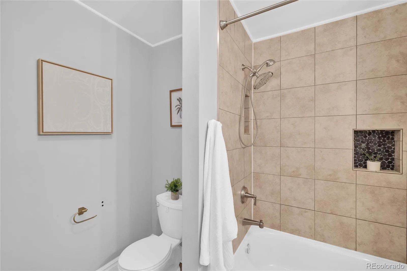 3970 S Delaware Street Englewood CO 80110 | MLS #REC4017389 08062026164341 1600 17