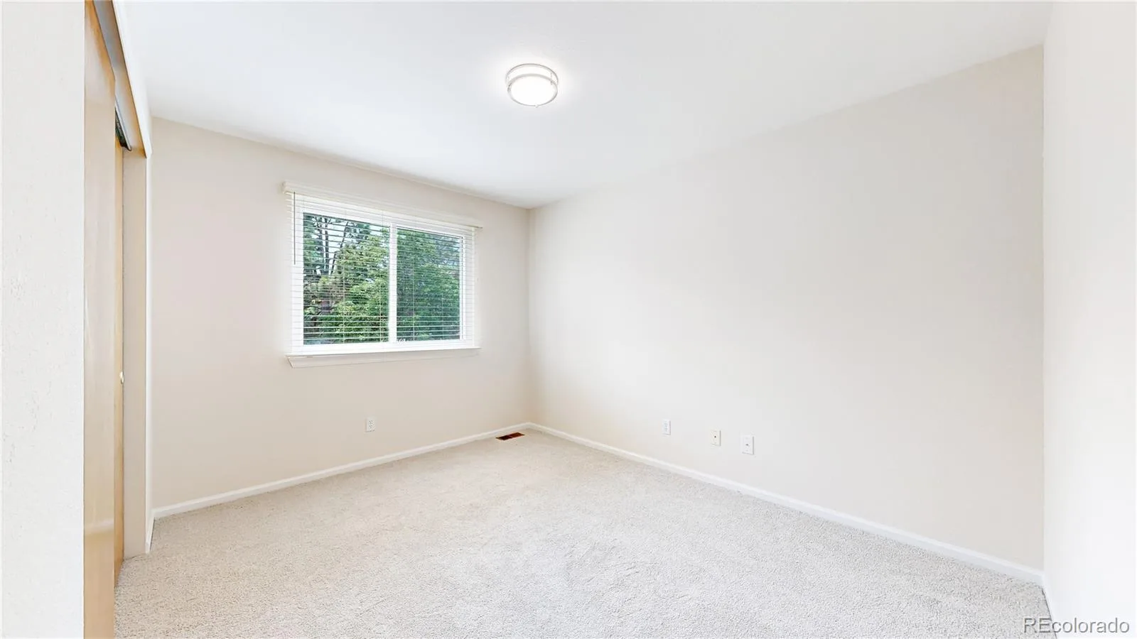 820 Redwood Court Littleton CO 80126 | MLS #REC4019328 07102026003837 1600 18