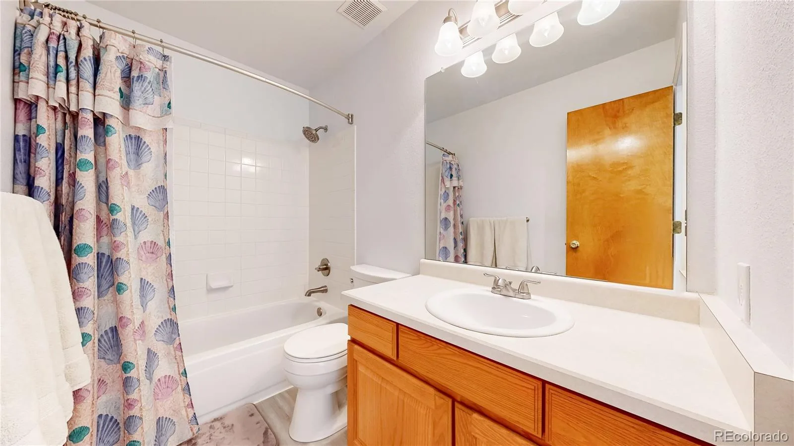 820 Redwood Court Littleton CO 80126 | MLS #REC4019328 07102026003837 1600 21