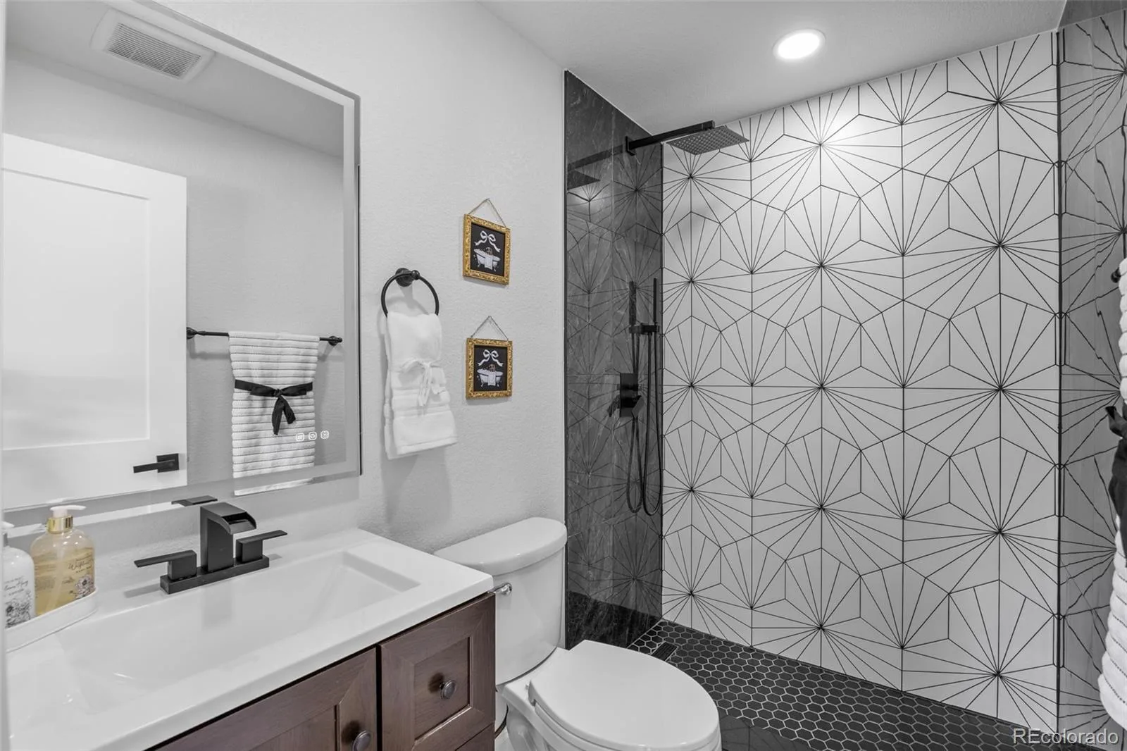 2131 W Gill Place Denver CO 80223 | MLS #REC4019494 07312026231704 1600 28