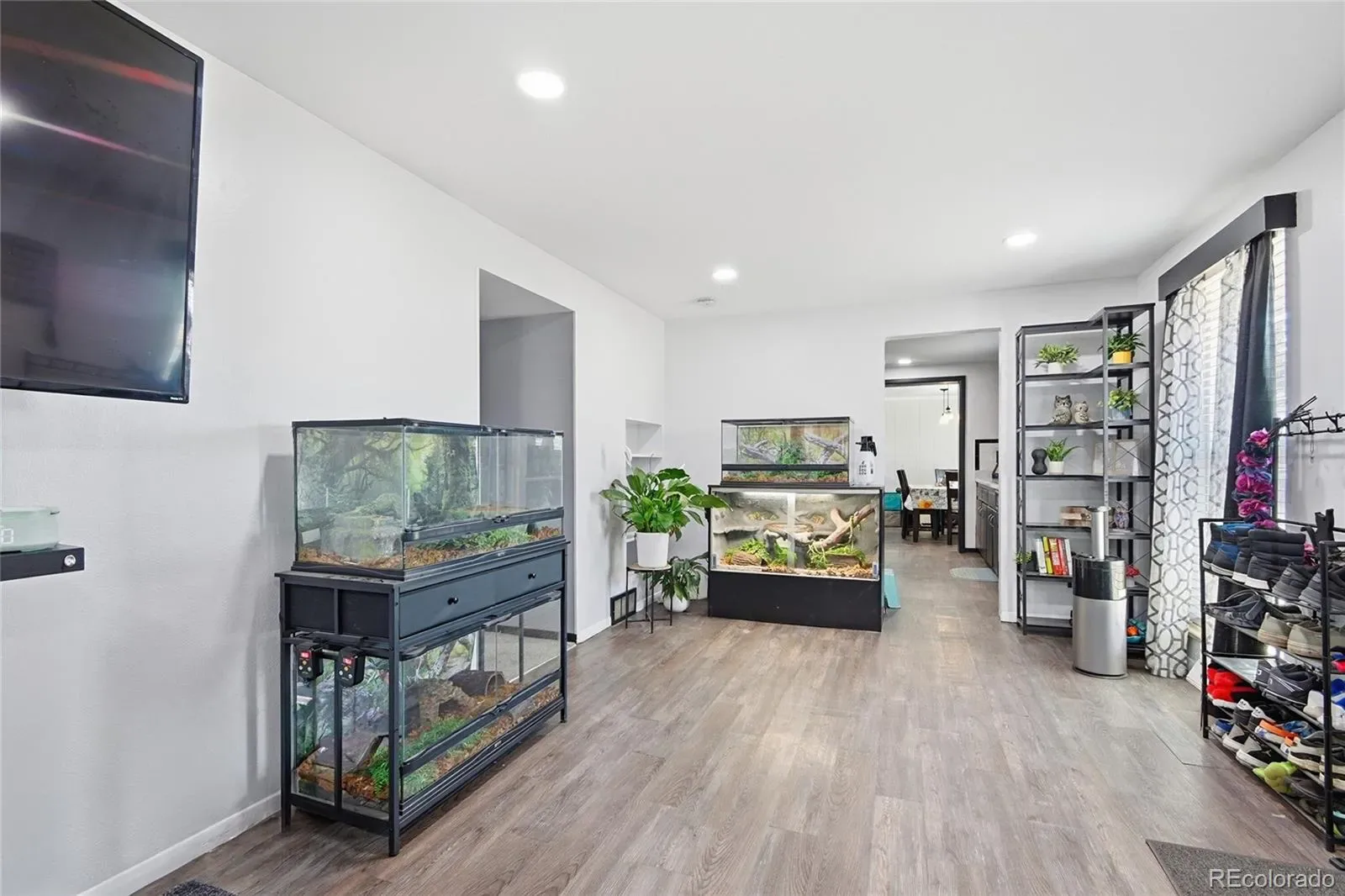 03132026054425 1600 12