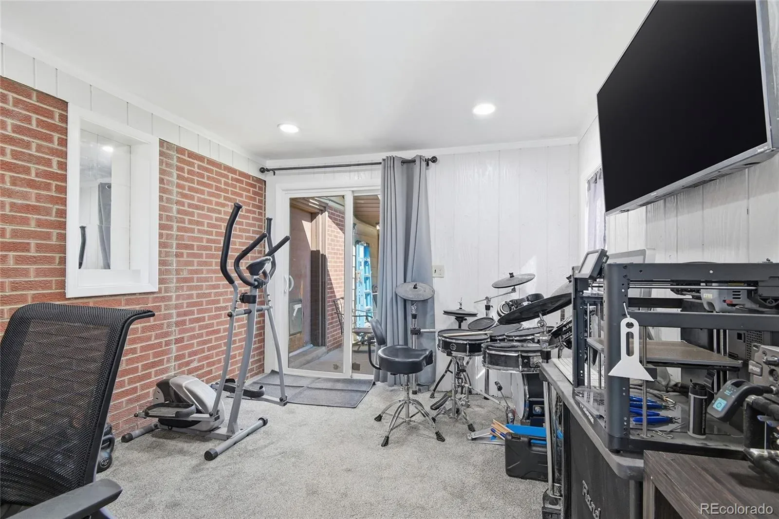 03132026054425 1600 25