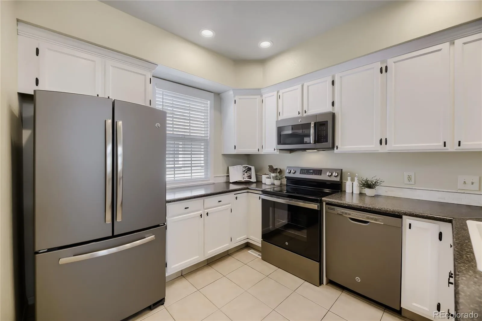 2902 W Long Circle #B Littleton CO 80120 | MLS #REC4026191 07172026201834 1600 9