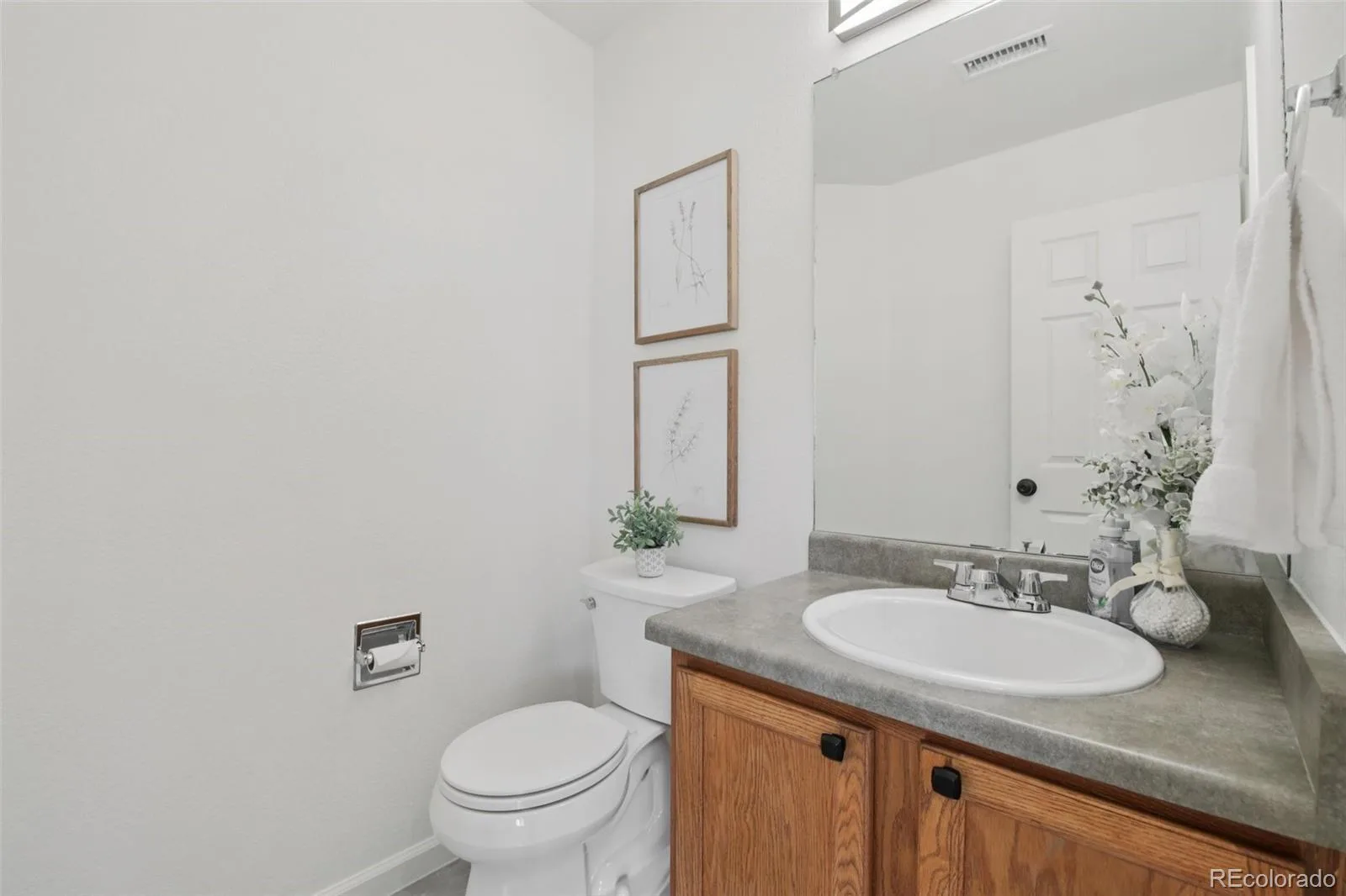 14883 E Maple Place Aurora CO 80012 | MLS #REC4026868 09232026065602 1600 13
