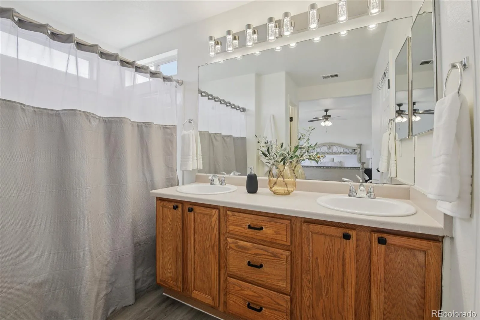14883 E Maple Place Aurora CO 80012 | MLS #REC4026868 09232026065602 1600 20