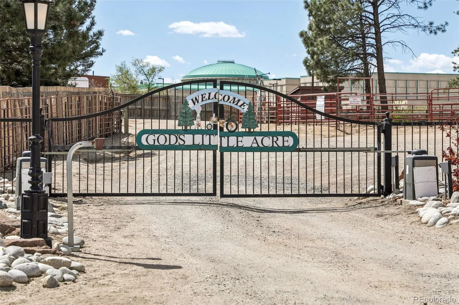14883 E Maple Place Aurora CO 80012 | MLS #REC4026868 09232026065602 1600 35