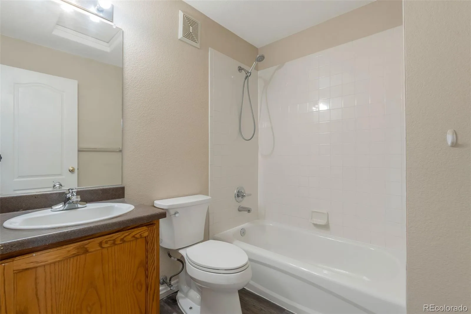 18102 E Bethany Place Aurora CO 80013 | MLS #REC4028114 07302026151905 1600 19