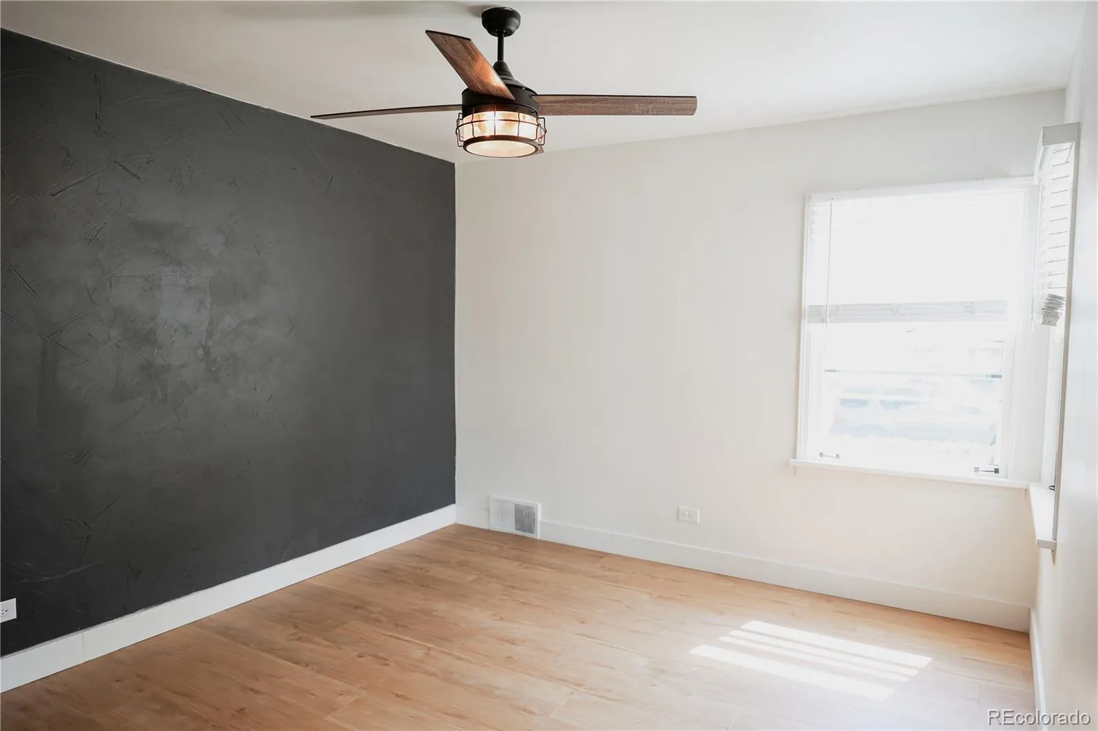3019 S Logan Street Englewood CO 80113 MLS #REC4029433 06262026170222 1600 10