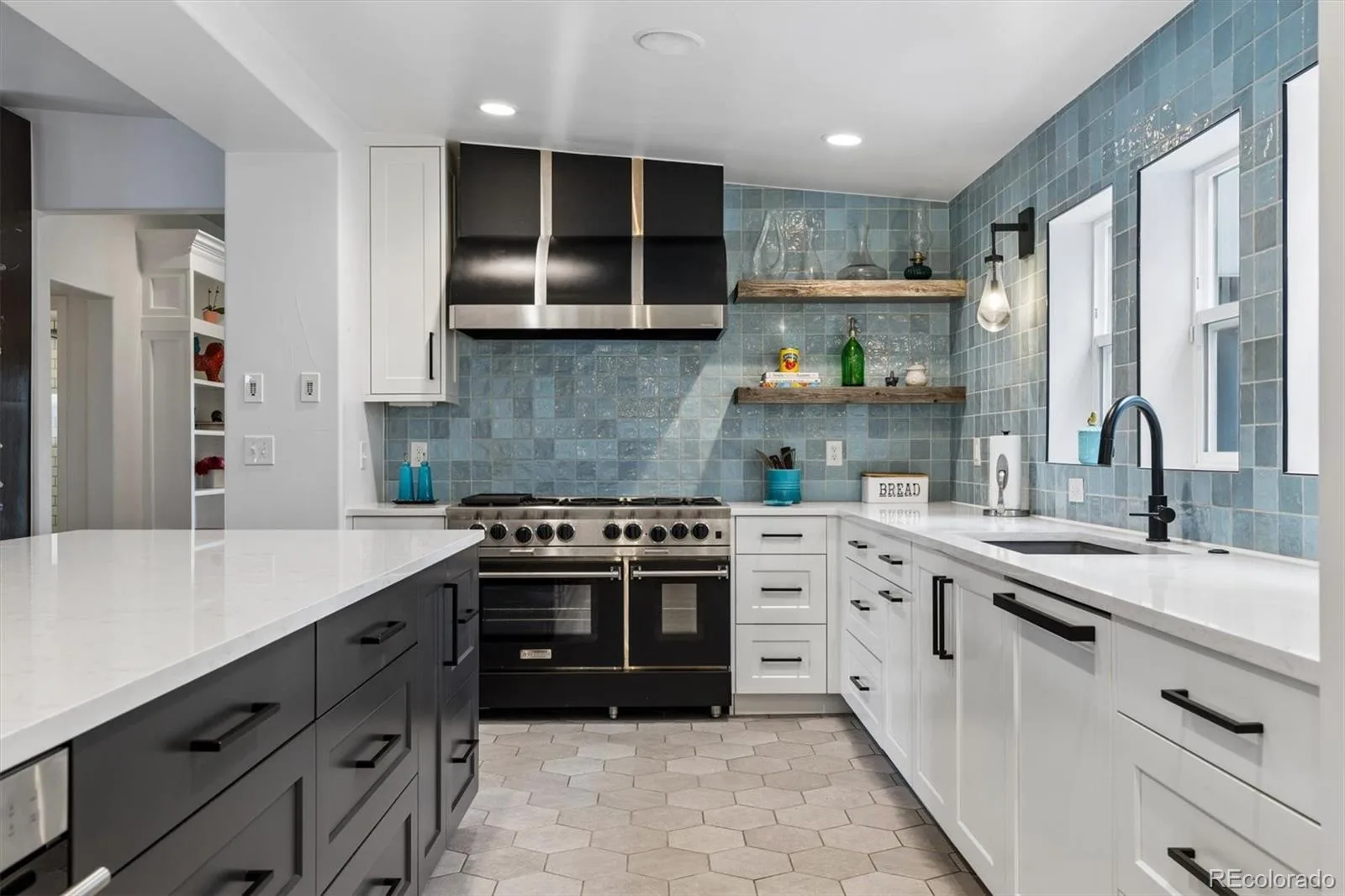 2500 S Jackson Street Denver CO 80210 MLS #REC4030063 06022026210200 1600 11