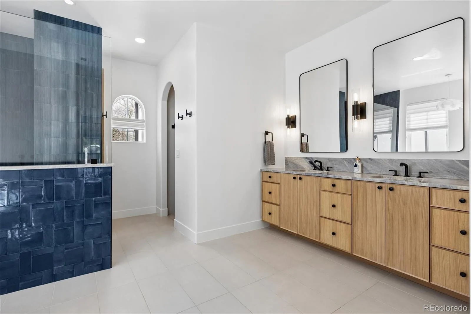 2500 S Jackson Street Denver CO 80210 MLS #REC4030063 06022026210200 1600 27