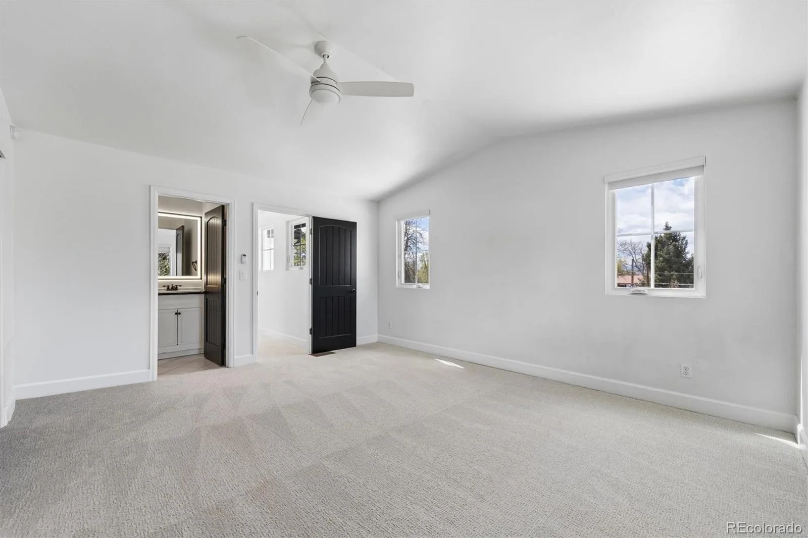 2500 S Jackson Street Denver CO 80210 MLS #REC4030063 06022026210200 1600 34