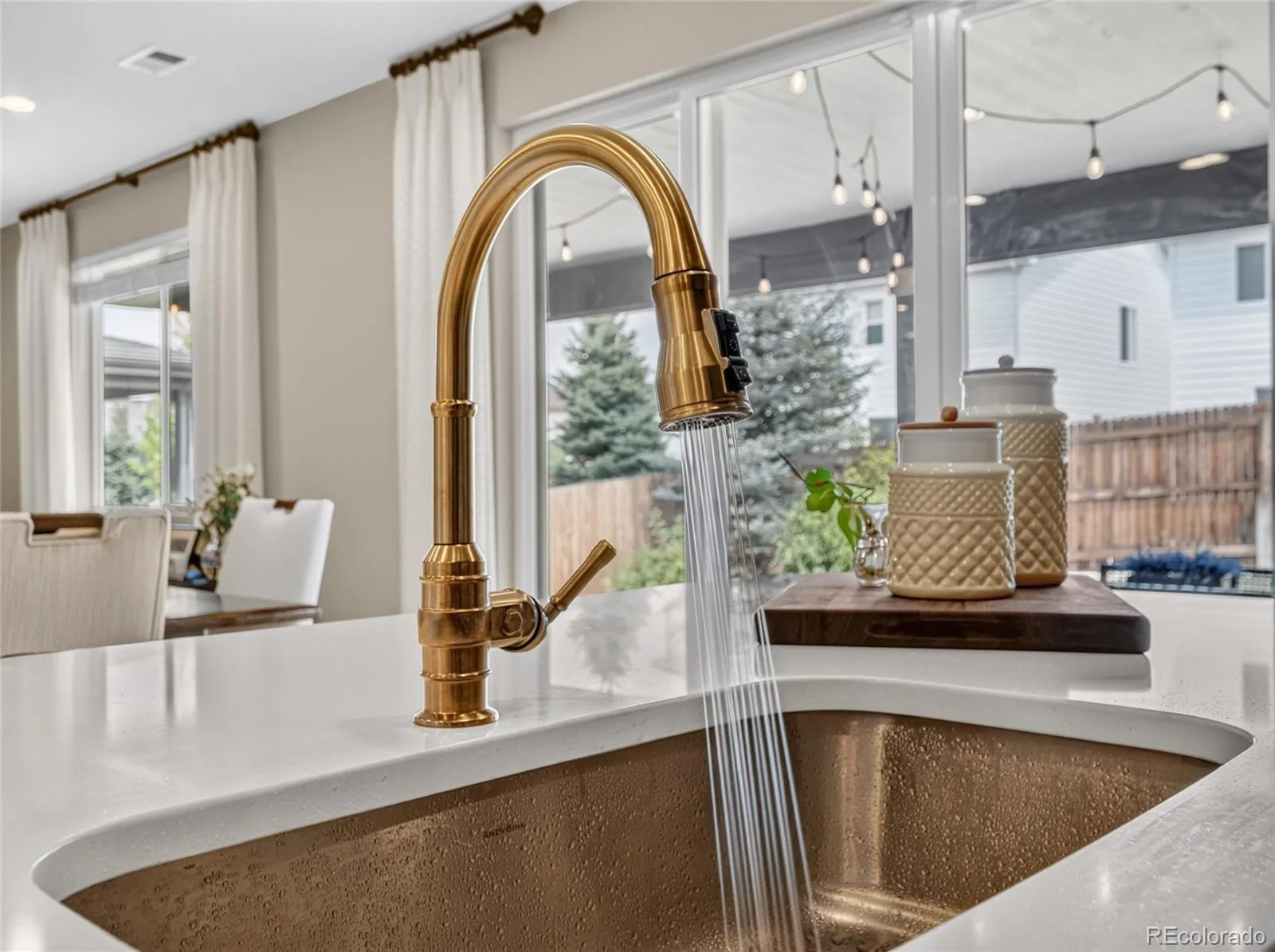 348 Vista Cliff Circle Castle Rock CO 80104 | MLS #REC4031370 08222026063115 1600 10