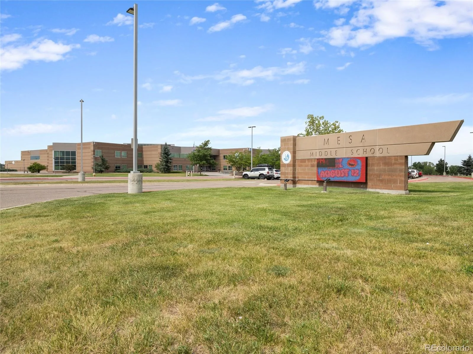 348 Vista Cliff Circle Castle Rock CO 80104 | MLS #REC4031370 08222026063115 1600 40