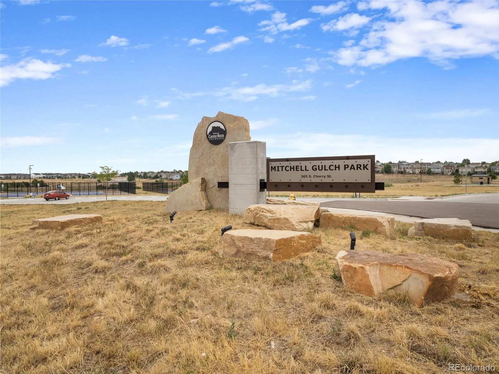 348 Vista Cliff Circle Castle Rock CO 80104 | MLS #REC4031370 08222026063115 1600 41