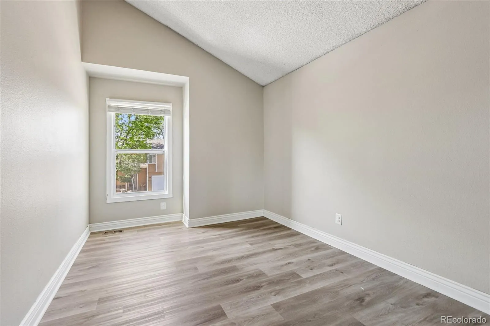 05142026220722 1600 18