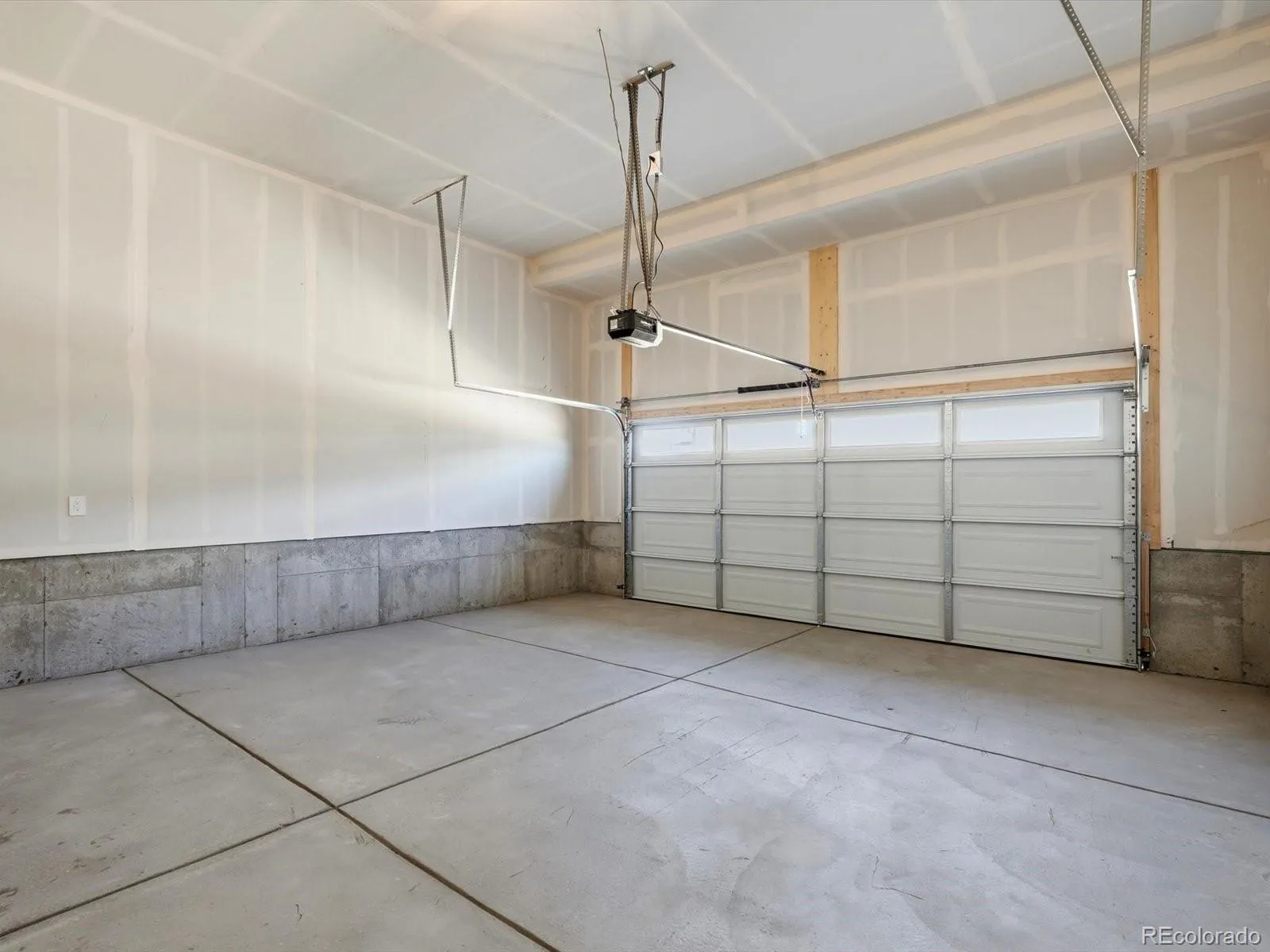 04072026225215 1600 12