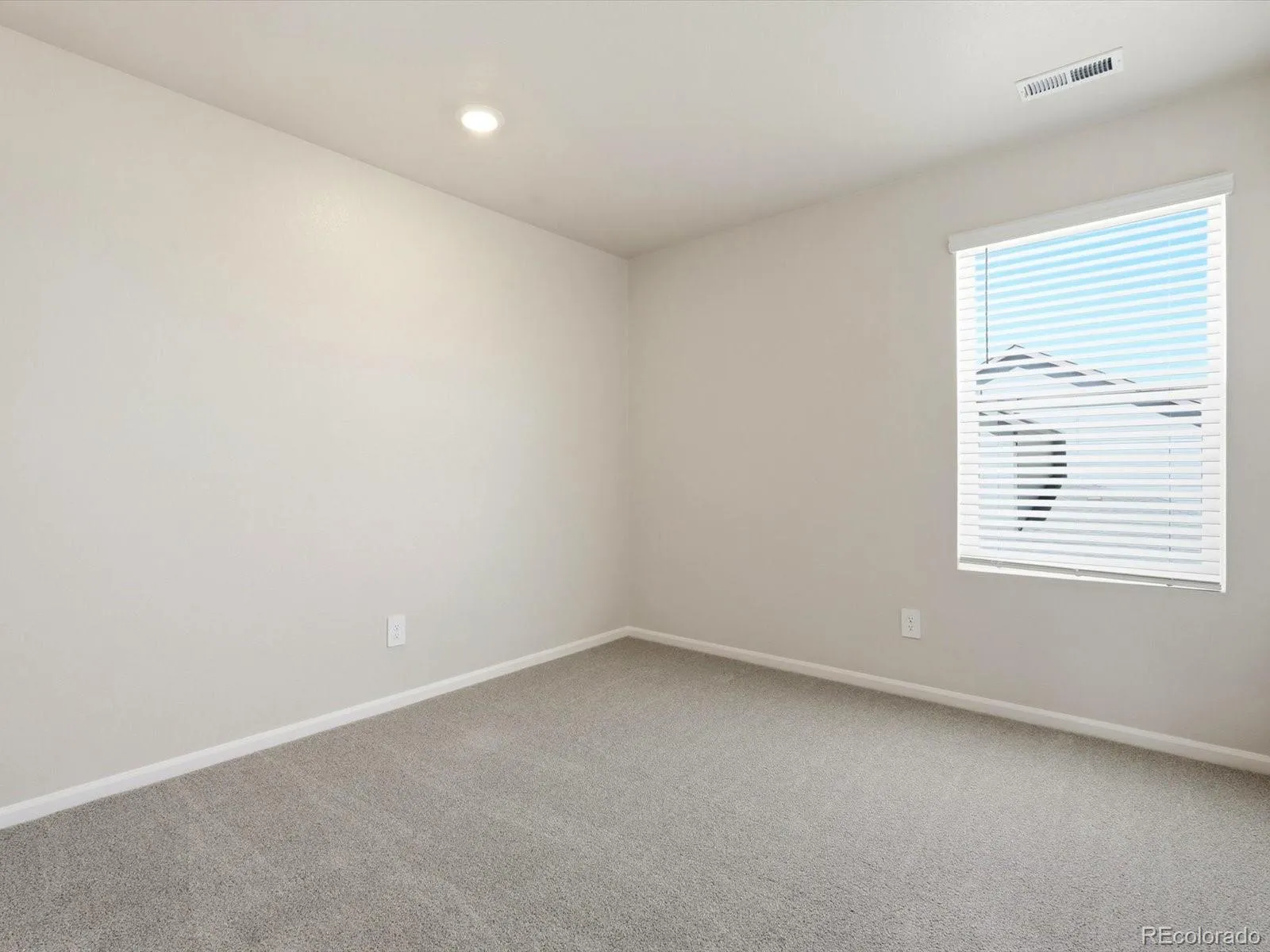 04072026225215 1600 17