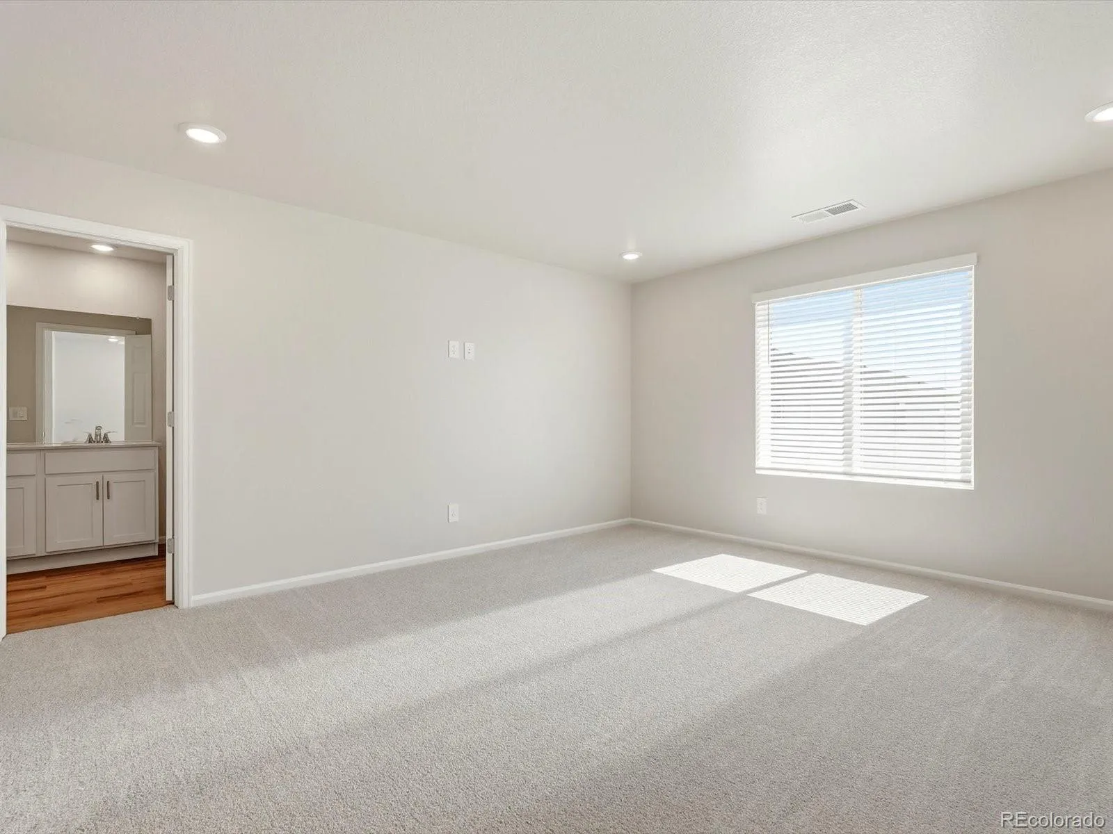 04072026225215 1600 21