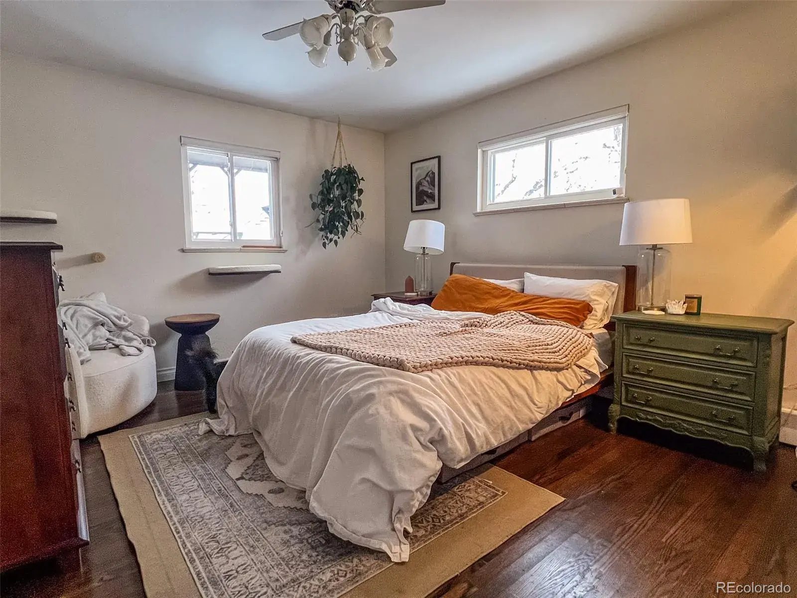 12042025220911 1600 15