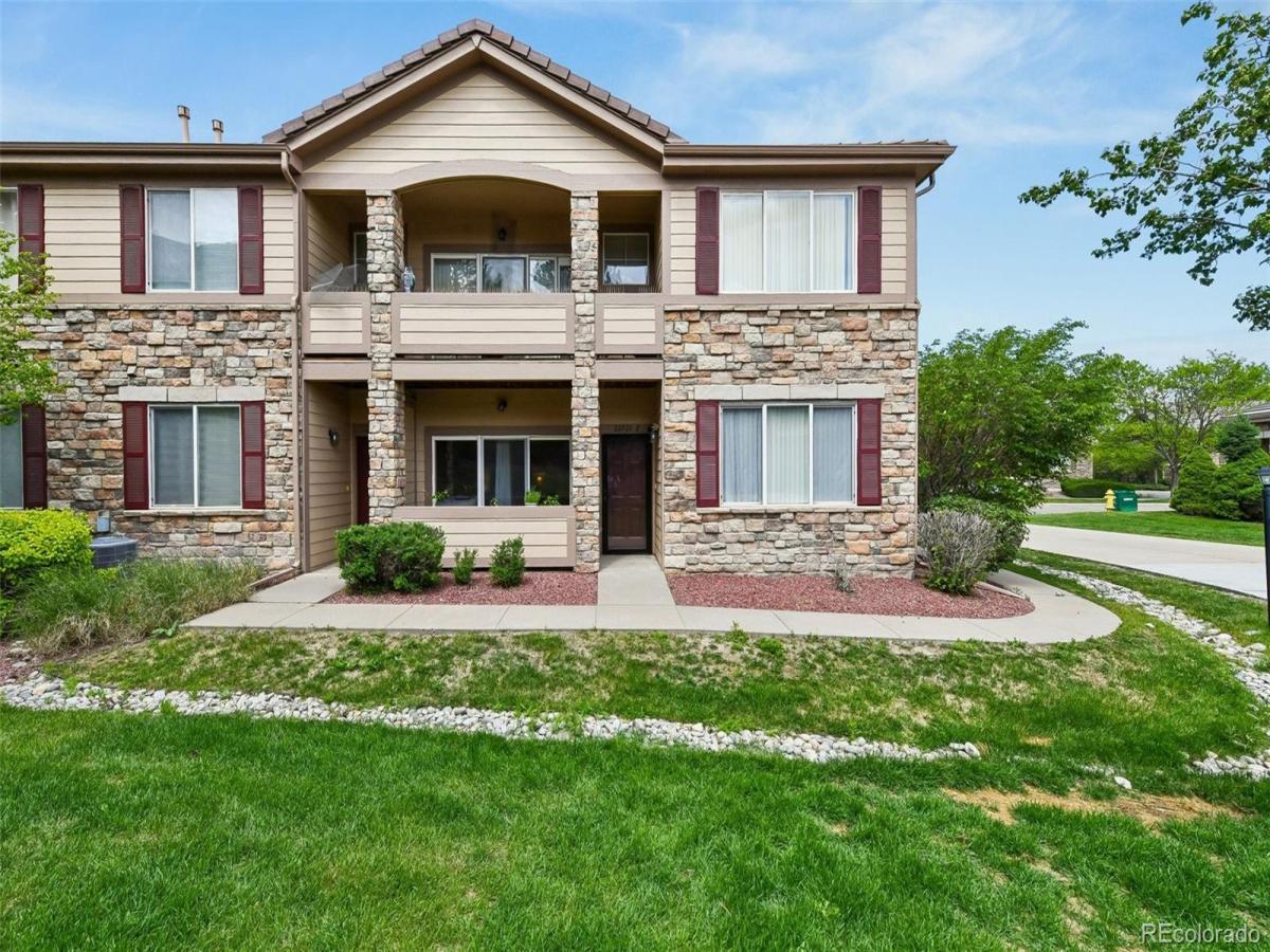 22920 E Roxbury Drive #E Aurora CO 80016 | MLS #REC4037257 MLS #REC4037257 image #0