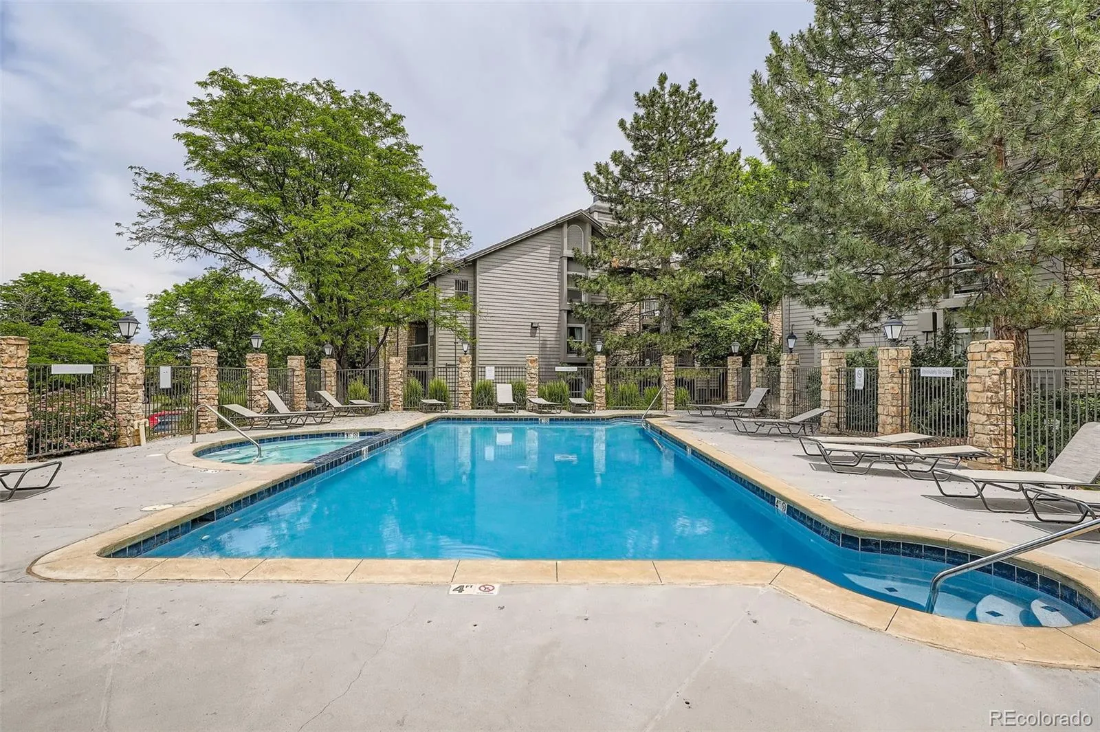 2575 S Syracuse Way #B107 Denver CO 80231 MLS #REC4037793 05052026040206 1600 24