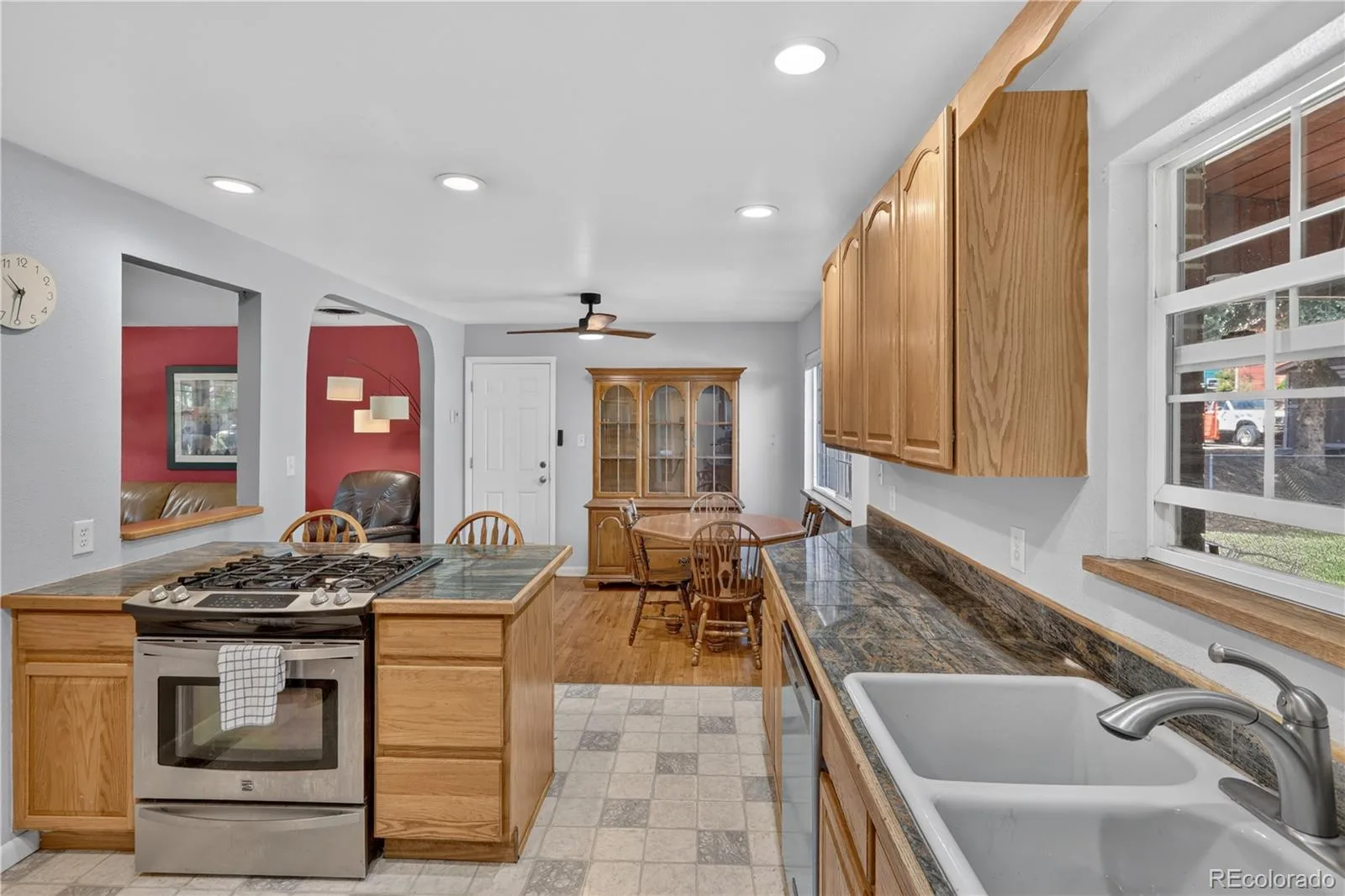 4977 S Perry Street Littleton CO 80123 | MLS #REC4039843 08192026225405 1600 13