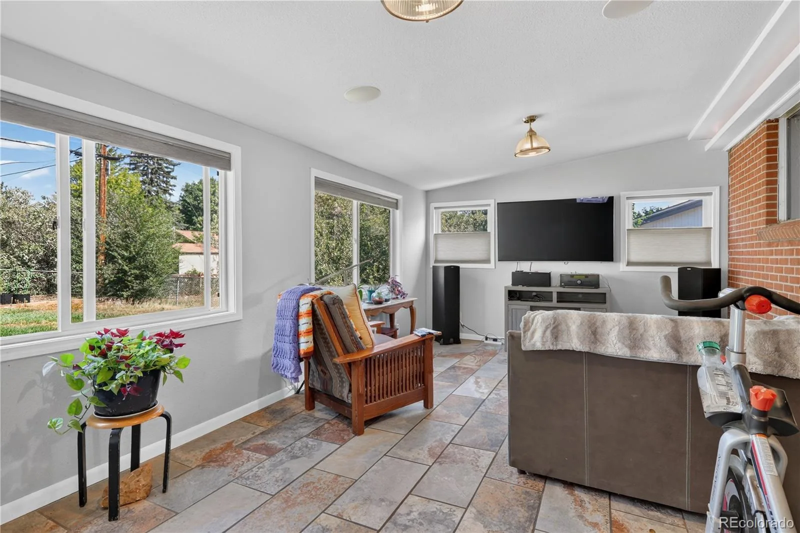 4977 S Perry Street Littleton CO 80123 | MLS #REC4039843 08192026225405 1600 15