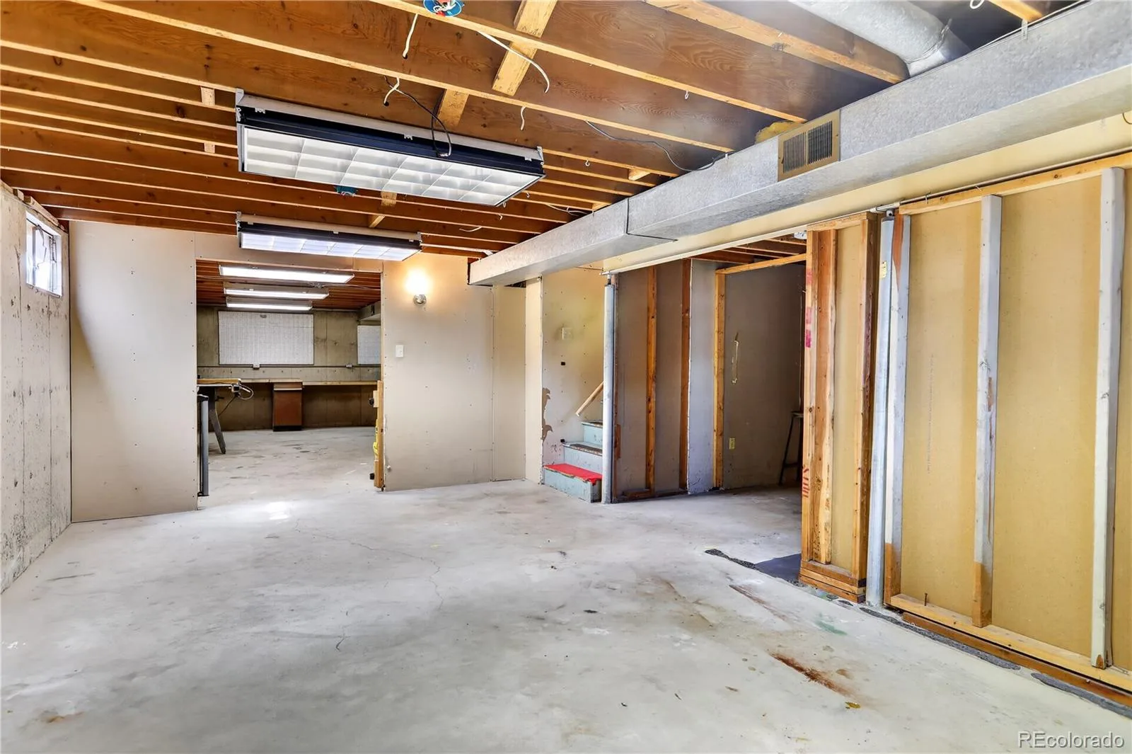 4977 S Perry Street Littleton CO 80123 | MLS #REC4039843 08192026225405 1600 33