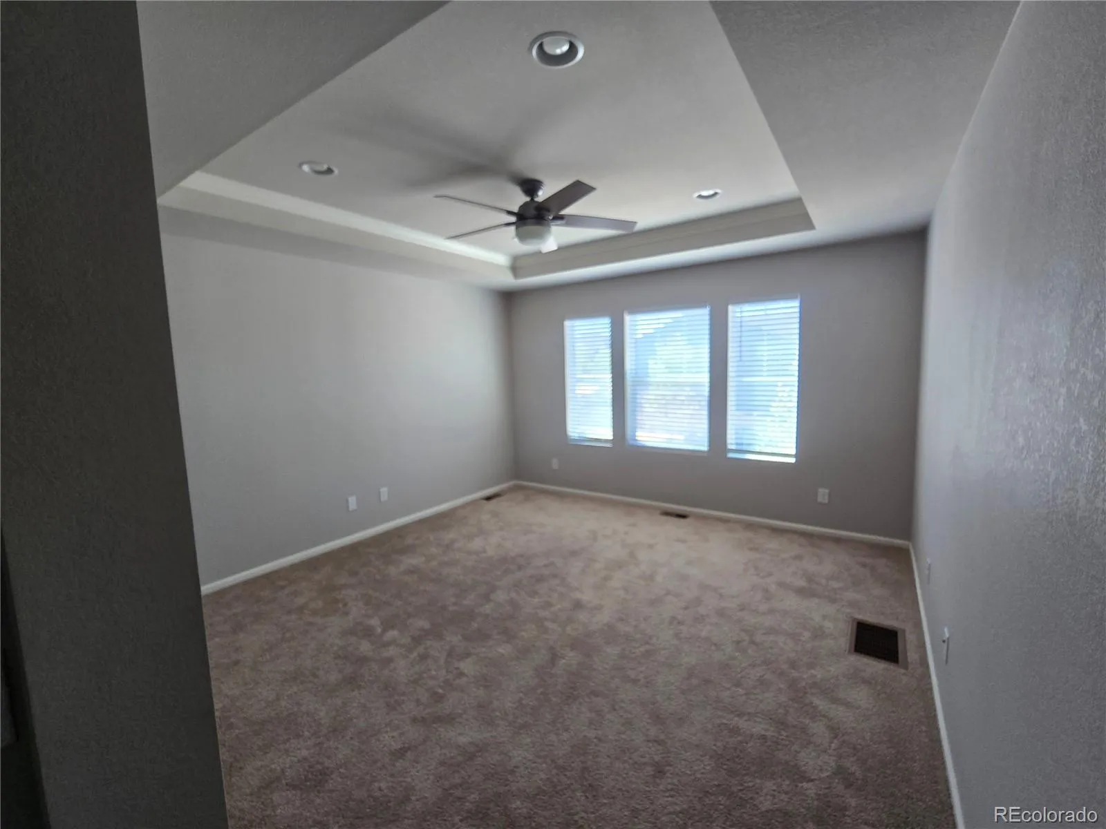 15701 Bolling Drive Denver CO 80239 MLS #REC4040914 05092026054514 1600 7