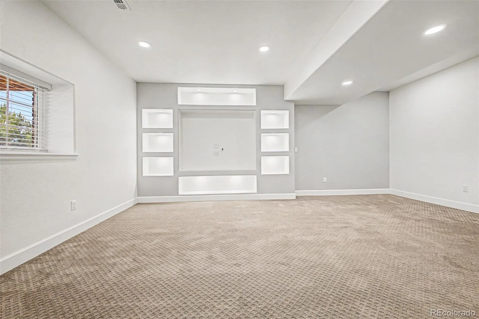 20936 E Duke Place Aurora CO 80013 MLS #REC4046510 06182026232858 1600 37