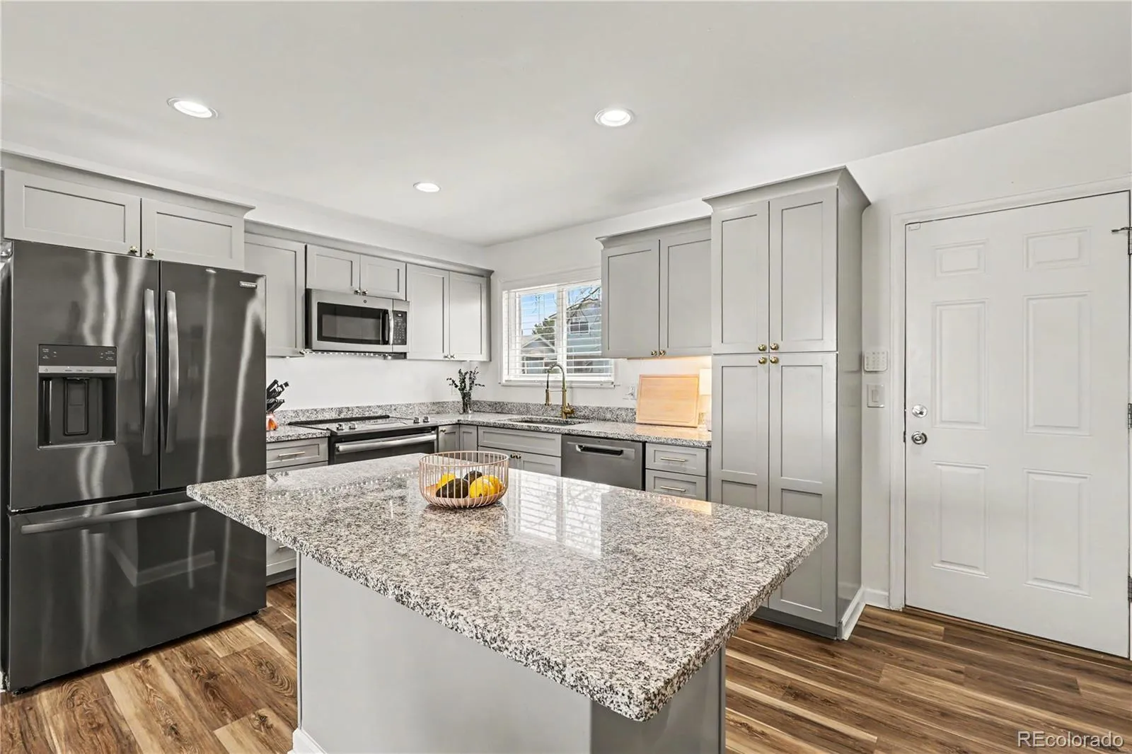16570 E Baltic Place Aurora CO 80013 MLS #REC4048891 05092026054712 1600 10