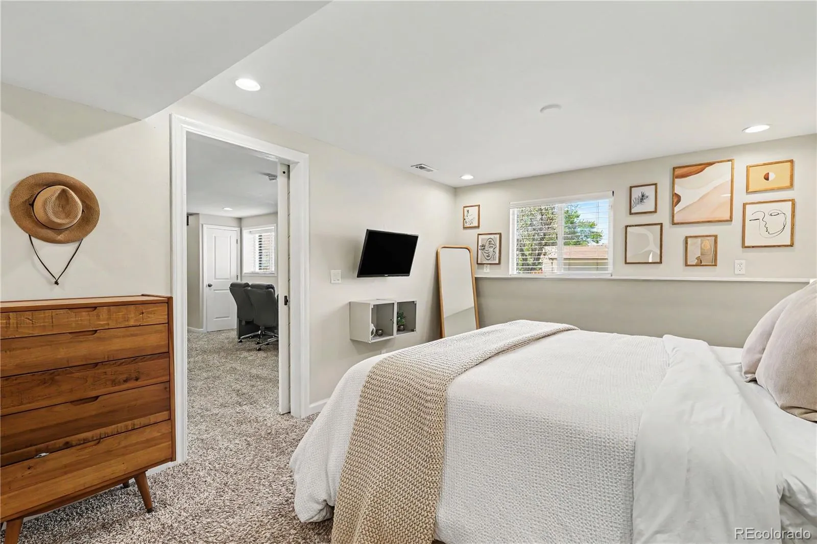 16570 E Baltic Place Aurora CO 80013 MLS #REC4048891 05092026054712 1600 23