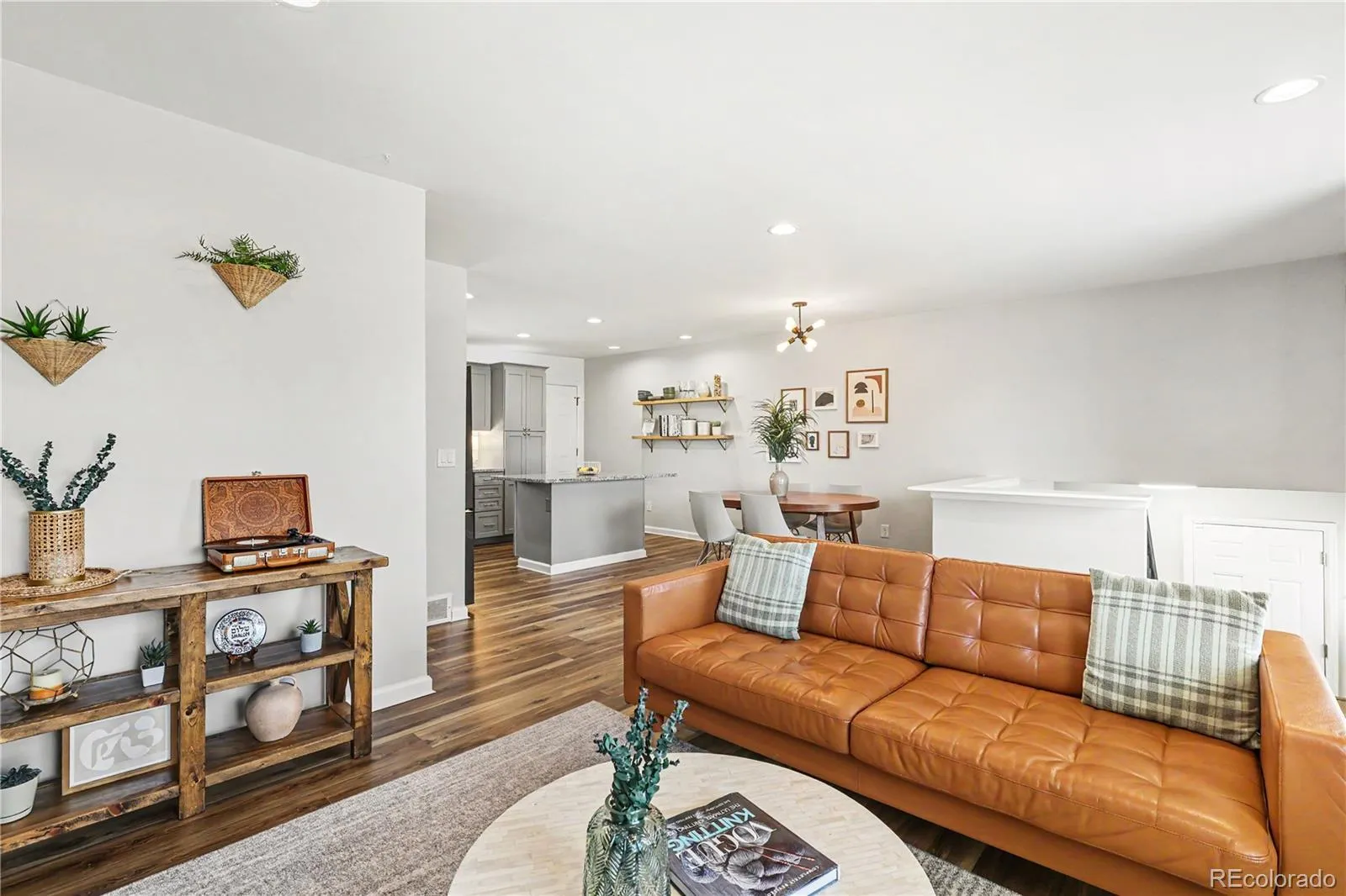 16570 E Baltic Place Aurora CO 80013 MLS #REC4048891 05092026054712 1600 5