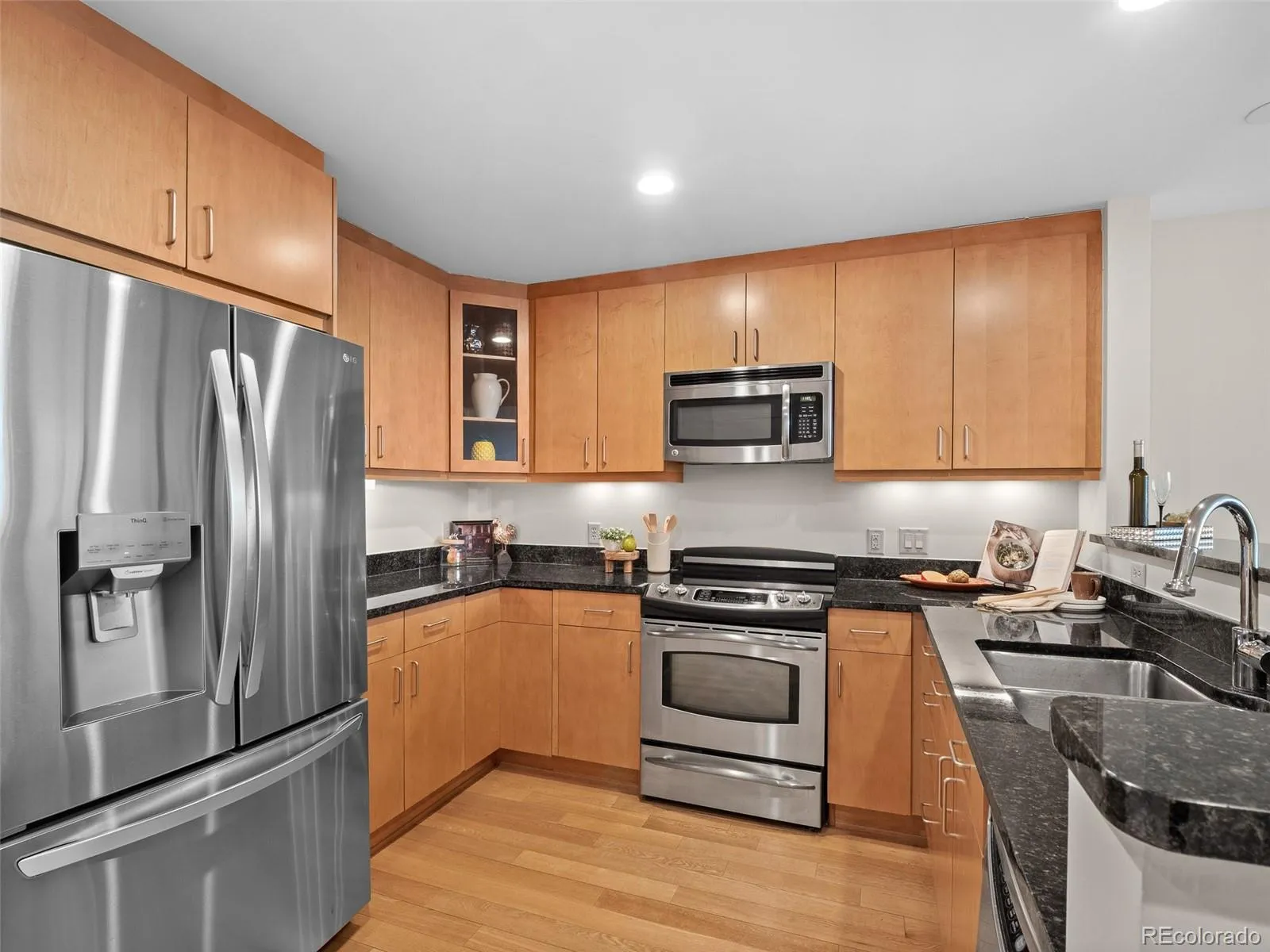 7220 W Bonfils Lane #205 Lakewood CO 80226 MLS #REC4054696 04182026195441 1600 10