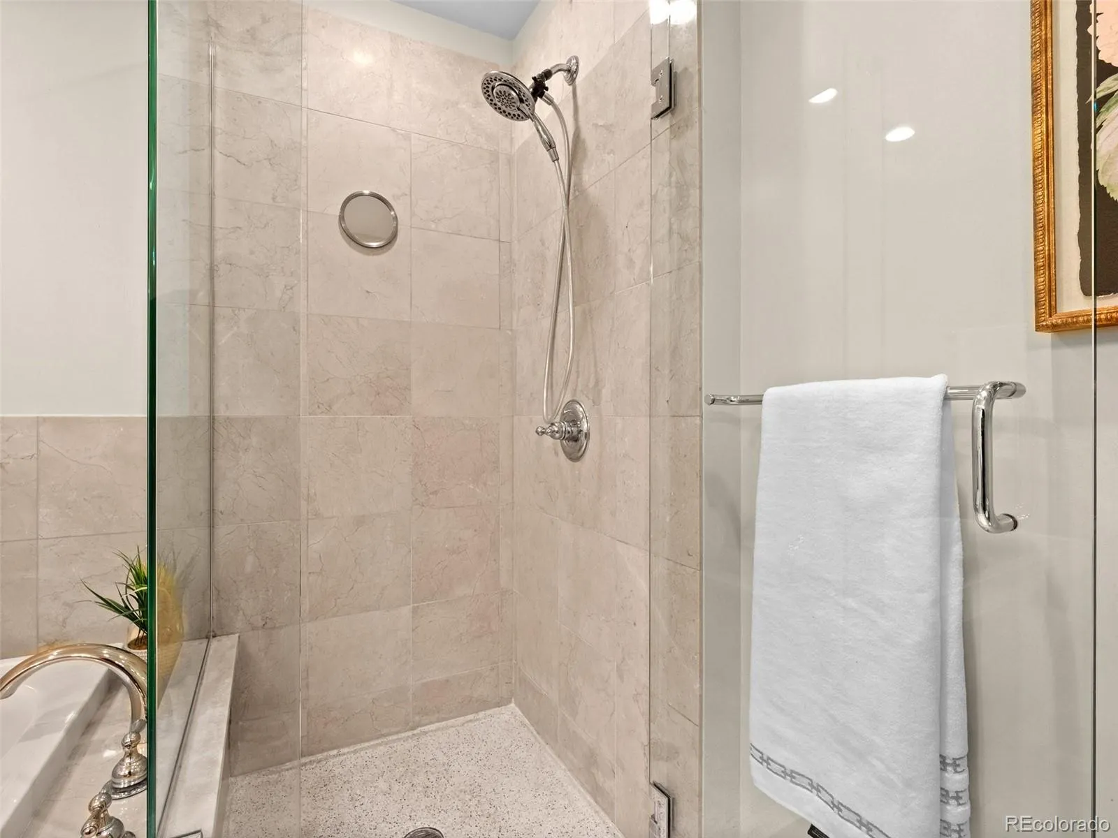 7220 W Bonfils Lane #205 Lakewood CO 80226 MLS #REC4054696 04182026195441 1600 22