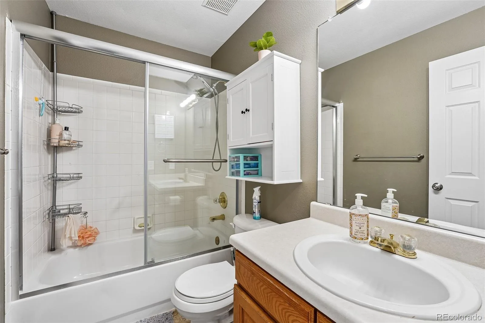 10053 Heywood Street Littleton CO 80130 | MLS #REC4054844 07152026225737 1600 32