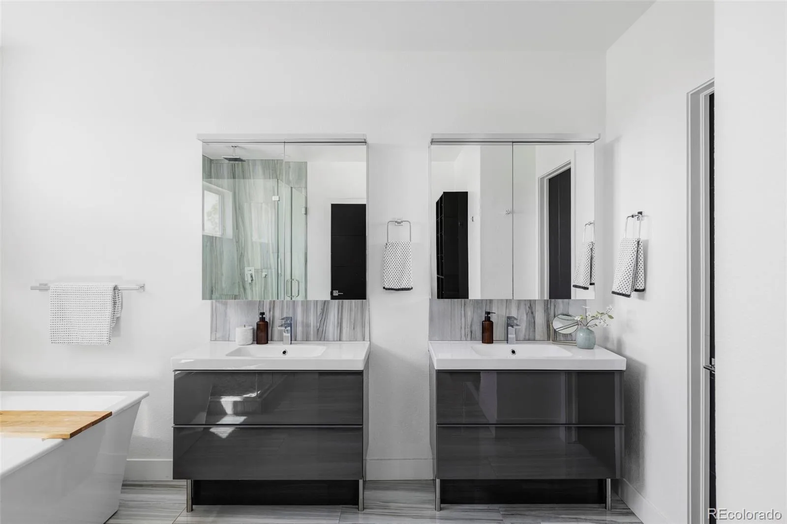 2740 Hazel Court Denver CO 80211 MLS #REC4055677 06132026033915 1600 25